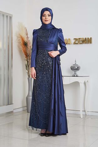 Boncuk Detaylı Drapeli Kuyruklu Dicle Saten Tesettür Abiye - Lacivert 
